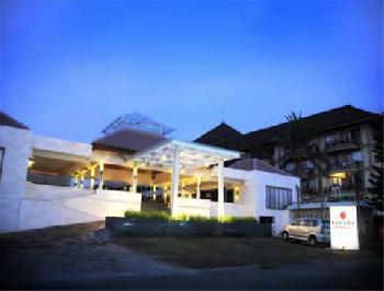 Ramada Resort Camakila