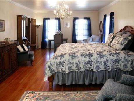 R. R. Thompson House Bed & Bre