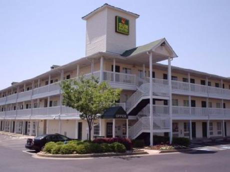 Sun Suites of Suwanee