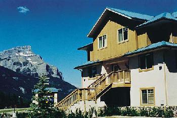 Banff Boundary Lodge