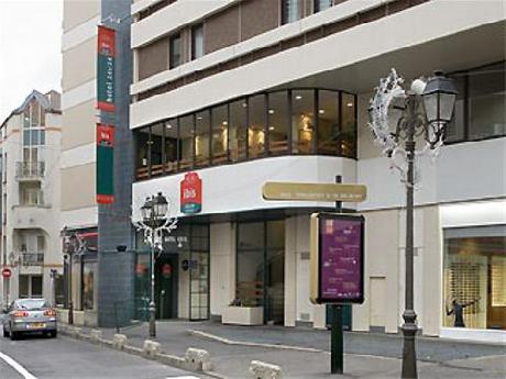 ibis Paris Pont de Suresnes