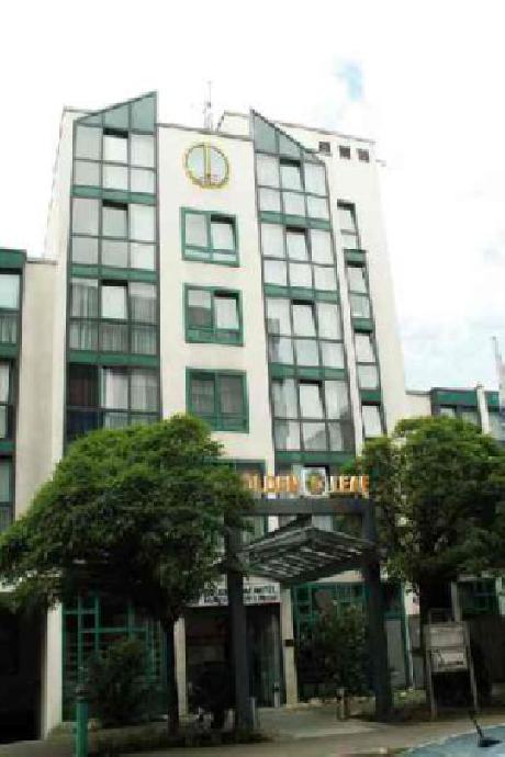 Golden Leaf Stuttgart Airport