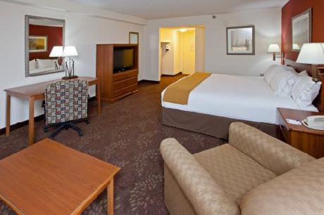 Holiday Inn Express NASHVILLE AIRPORT