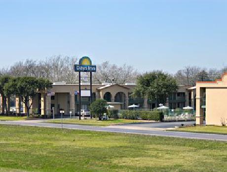 Days Inn - San Marcos