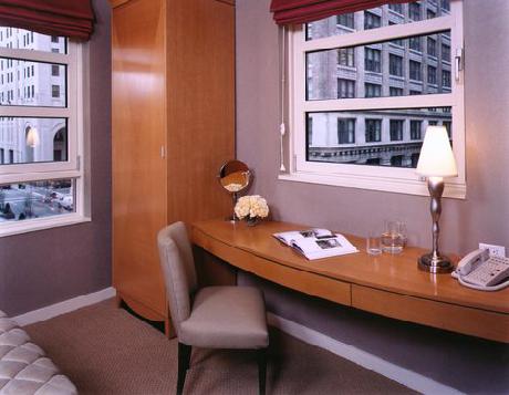 Hotel Giraffe by HKHotels