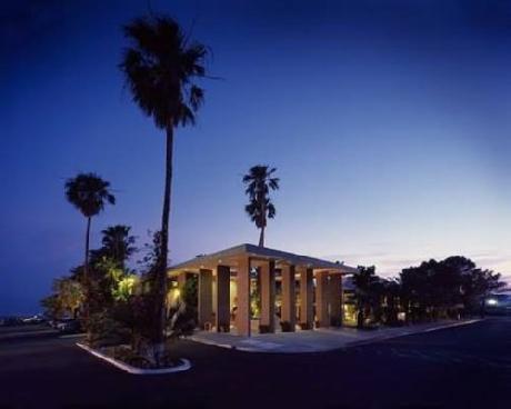 Desert Hot Springs Spa Hotel