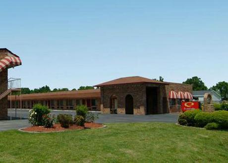 Econo Lodge & Suites