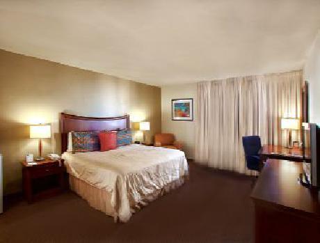 Howard Johnson Hotel - Carolina San Juan PR