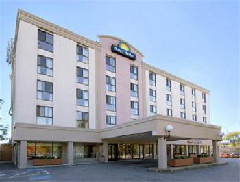 Days Hotel Boston - Harvard Fenway