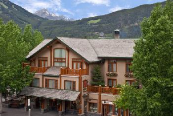 Brewsters Mountain Lodge