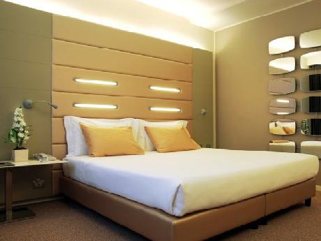 B4 Bologna Tower by Boscolo