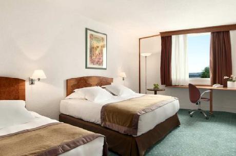 Hilton Paris Orly Airport hotel