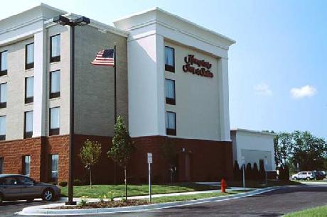 Hampton Inn  Suites  CincinnatiUnion Centre