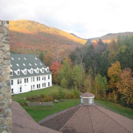 Snowy Owl Inn and Resort