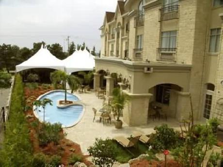 Le St Martin Hotel and Suites