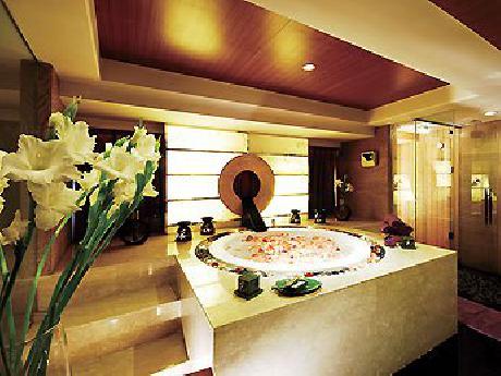 Grand Mercure on Renmin Square