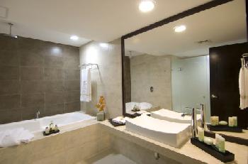 Aldea Thai Luxury Condohotel