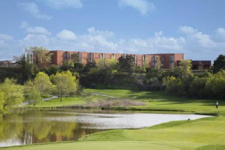 Carlingview Airport Inn