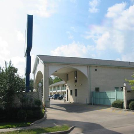 Scottish Inns & Suites E. Tidwell