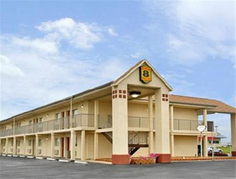 Super 8 Millbury/Toledo