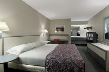 Red Roof Inn Charleston West Hurricane WV