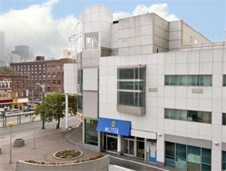 Super 8 Downtown Toronto