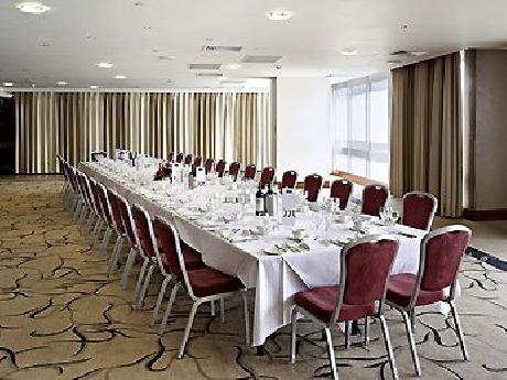 Mercure Cardiff Holland House Hotel and Spa