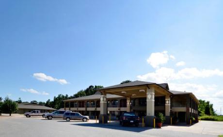 BEST WESTERN Delhi Inn