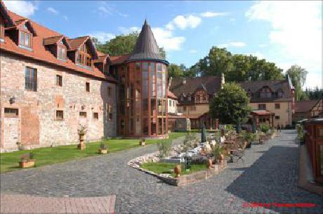 Schlosshotel Weyberhoefe