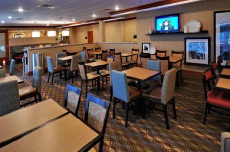 Hampton Inn Denver West Federal Center