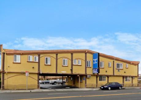 Rodeway Inn & Suites