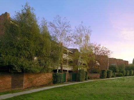 Medina Classic Canberra