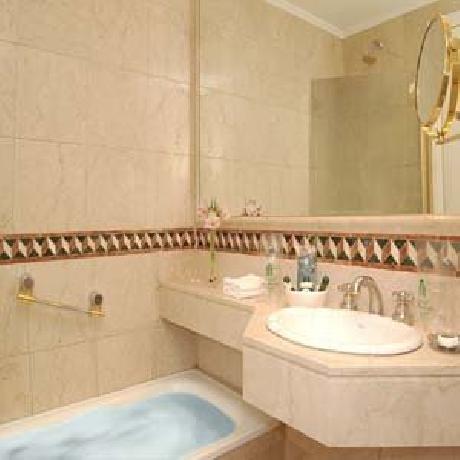 Grand Boulevard Hotel