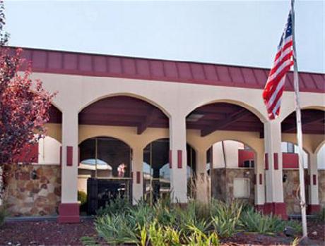 Days Inn New Stanton PA