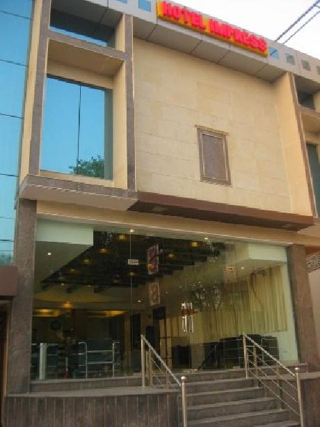 HOTEL IMPRESS - BUDGET AIRPORT HOTEL