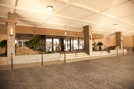 BEST WESTERN PLUS Landmark Hotel