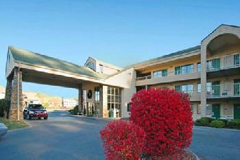 Quality Inn & Suites at Dollywood Lane
