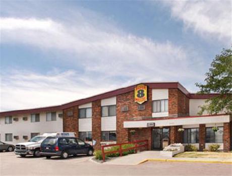 Super 8 Brooklyn Center/MPLS