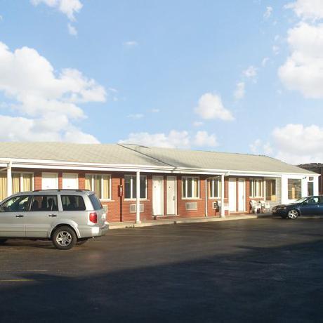 Budget Inn & Suites at The Fal