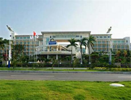 Days Hotel and Suites Sanya Resort