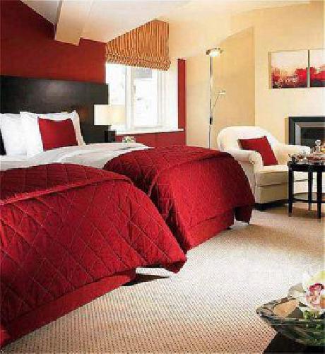 Horse and Jockey Hotel