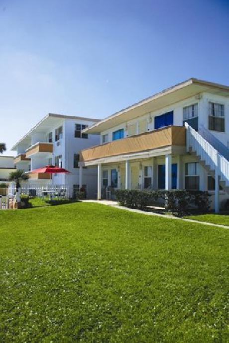 Driftwood Beach Resort