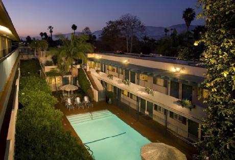 BEST WESTERN Beachside Inn