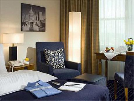 Mercure Fontana Stuttgart soon Pullman  June 2008