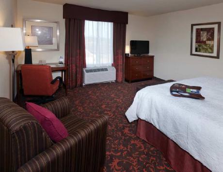 Hampton Inn and Suites Holly Springs