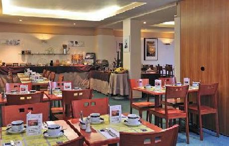 TRYP Paris Francois Hotel