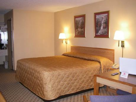 Carefree Inn Madisonville