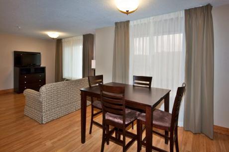 Holiday Inn Express Hotel & Suites ALBUQUERQUE AIRPORT