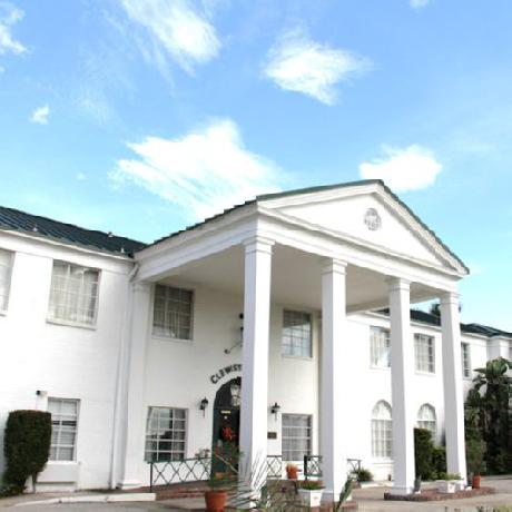 The Historic Clewiston Inn