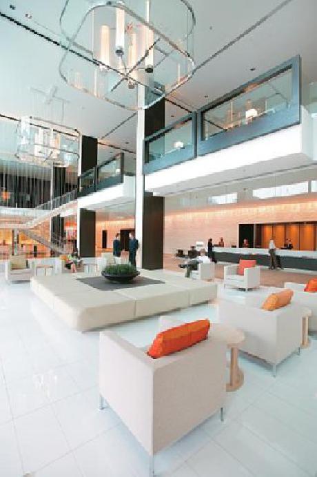 Crown Promenade Hotel